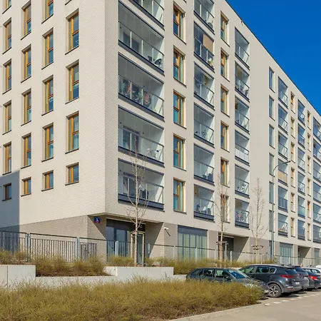 Cozy With Air Conditioner And Parking By Renters Διαμέρισμα Βαρσοβία