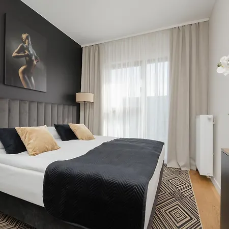 Cozy With Air Conditioner And Parking By Renters Διαμέρισμα