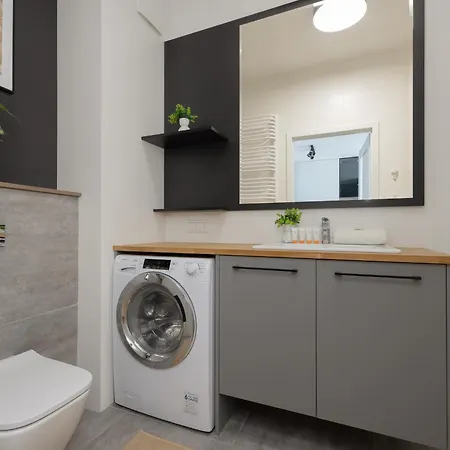 Cozy With Air Conditioner And Parking By Renters Διαμέρισμα