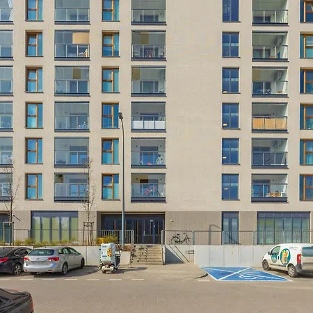 Air Conditioned Apartment With Parking Warsaw Sikorskiego 3A By Heyrent