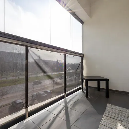 Cozy With Air Conditioner And Parking By Renters Διαμέρισμα *